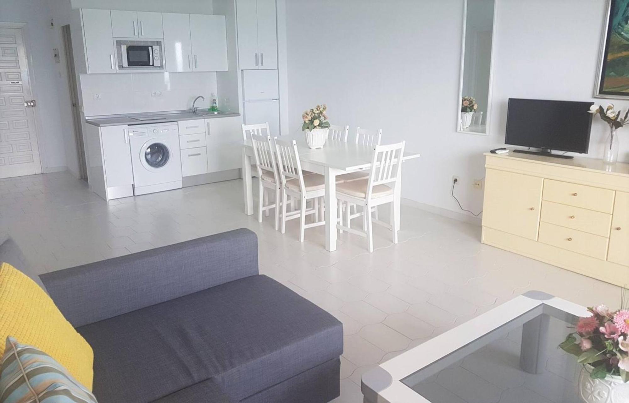 Apartamento Front Sea View & Terrace Benalbeach
