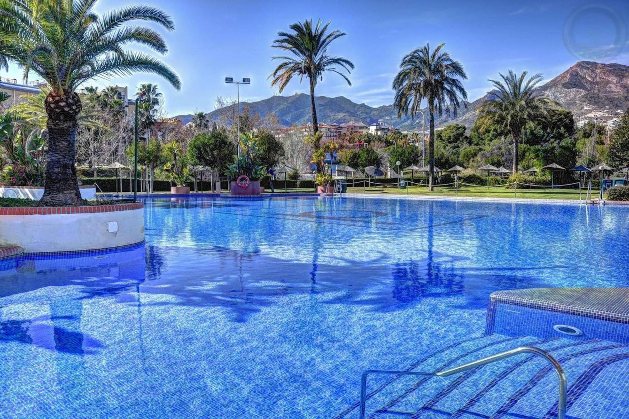 Apartamento Front Sea View & Terrace Benalbeach *
