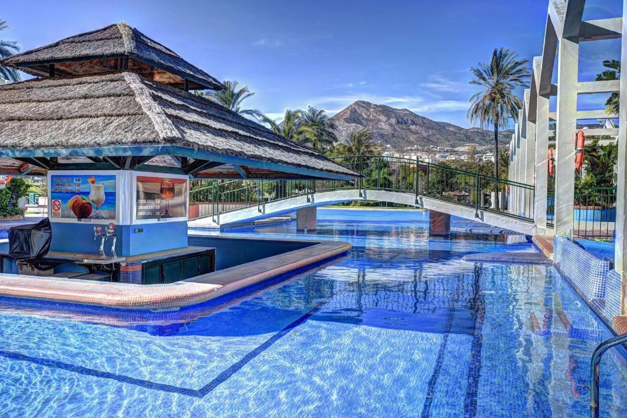 Front Sea View & Terrace Benalbeach Apartment